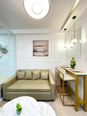 CD Staycation - Unit 5 at Trees Residences
